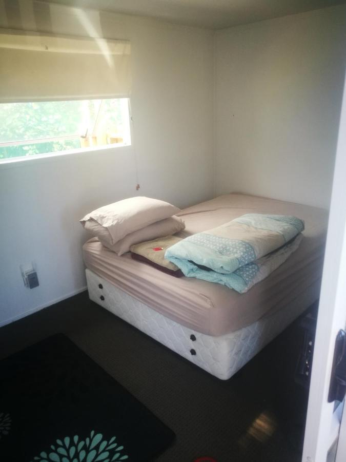 Budget Cabin Accommodation - Bed Shower Toilet Waihi Extérieur photo